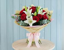 Букет цветов из:  Лилии и Розы в Болтино