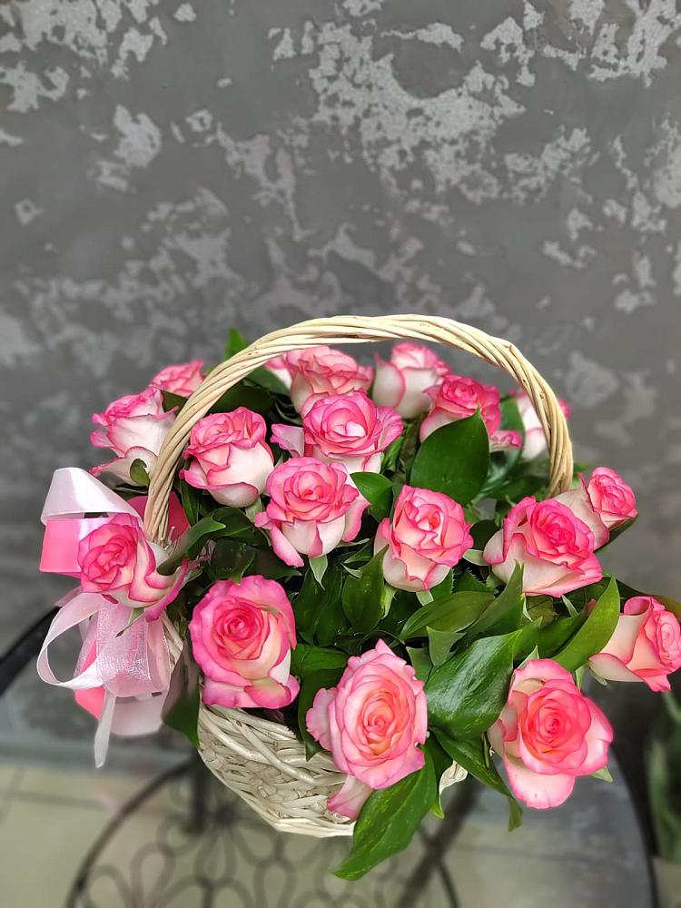 Цветочная композиция из Розы в корзине в Болтино