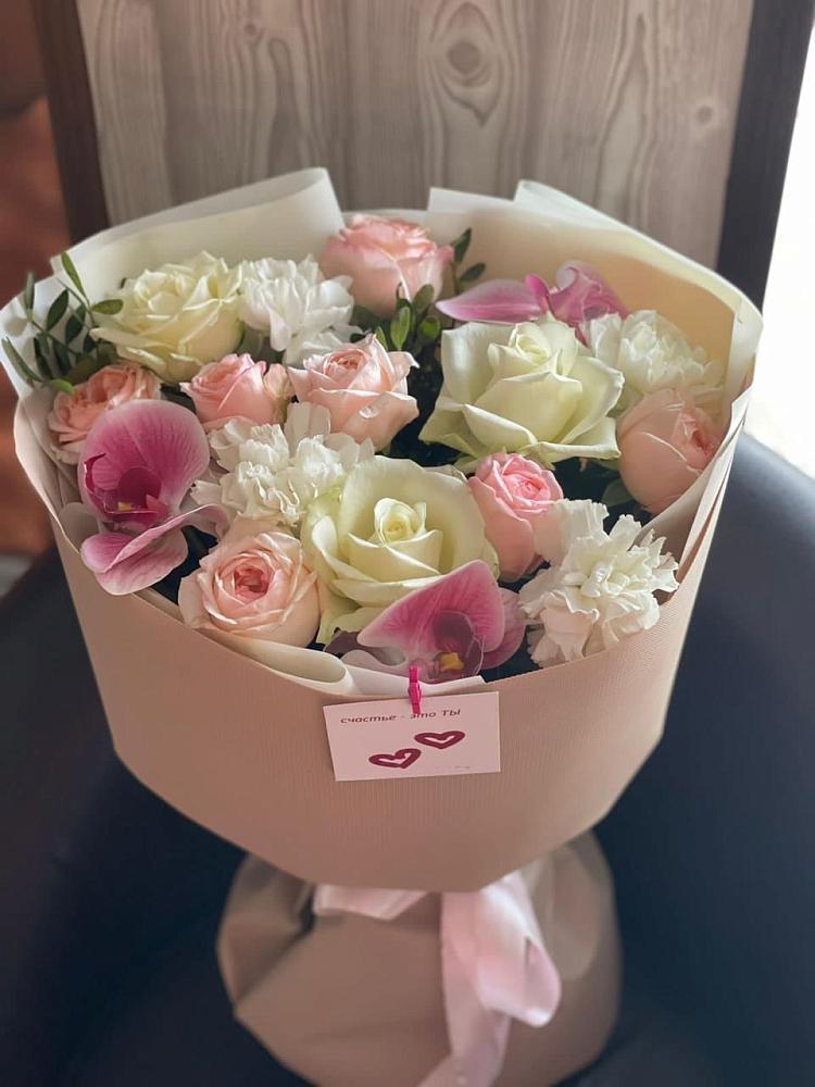 Букет цветов из: Орхидеи, Розы и Гвоздики в Болтино