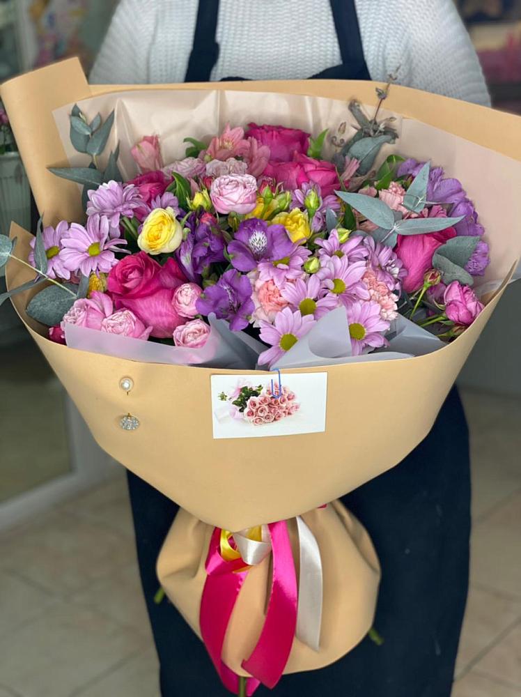 Букет цветов из: Хризантемы, Гвоздики и Альстромерии в Болтино