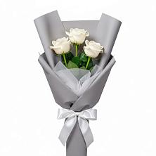 Букет 3 белые розы в Болтино
