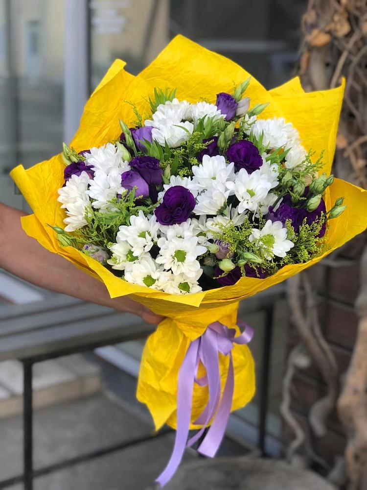 Букет цветов из: Ирисы, Хризантемы и Ромашки в Болтино