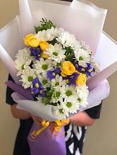 Букет цветов из:  Ирисы, Хризантемы и Розы #REPLACE_PRED# Болтино