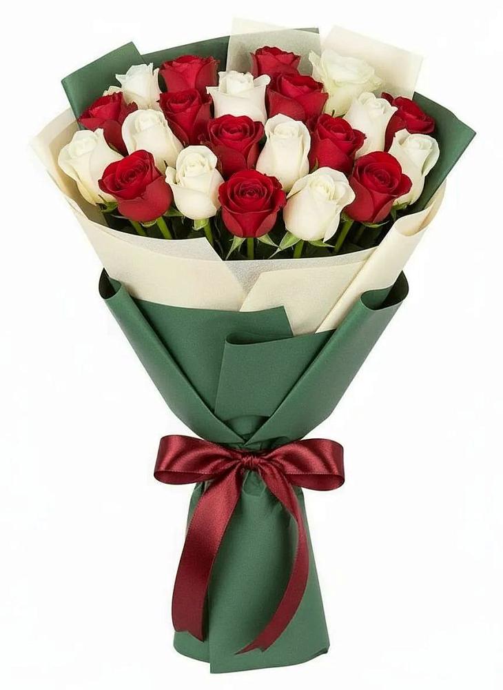 Букет Микс из красных и белых роз в Болтино