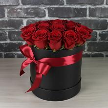 Цветочная композиция из Розы в шляпной коробке в Болтино