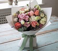 Букет цветов из:  Розы, Лизиантусы и Гвоздики в Болтино