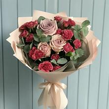 Букет цветов из:  Гвоздики и Розы в Болтино