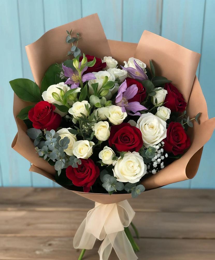 Букет цветов из: Розы и Альстромерии в Болтино