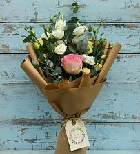 Букет цветов из:  Розы и Лизиантусы в Болтино