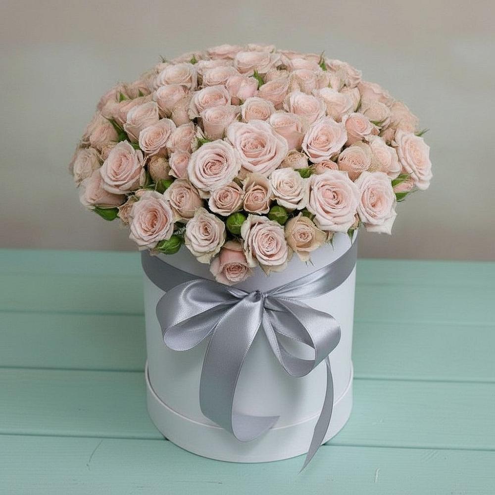 Цветочная композиция из Розы в шляпной коробке в Болтино